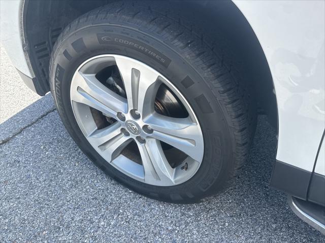 used 2013 Toyota Highlander car, priced at $15,949