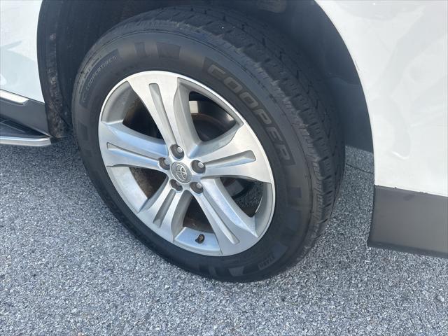 used 2013 Toyota Highlander car, priced at $15,949
