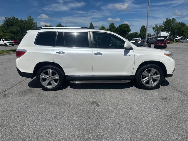 used 2013 Toyota Highlander car, priced at $15,949