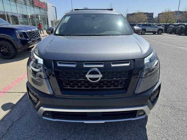 new 2025 Nissan Pathfinder car, priced at $43,353