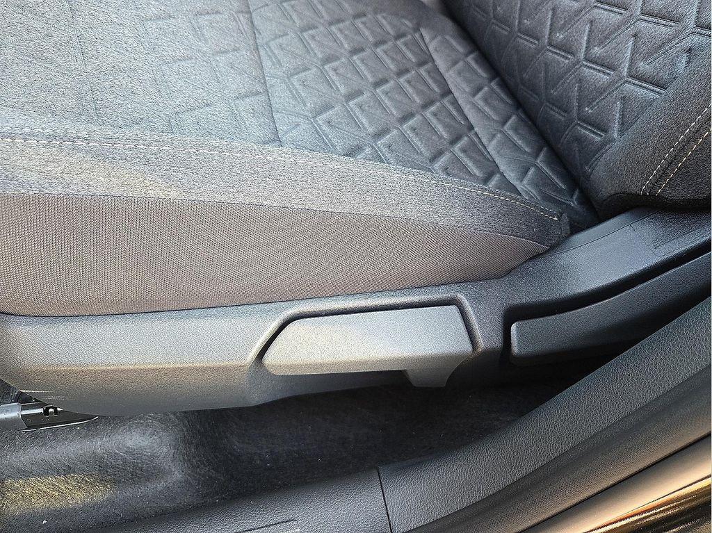 new 2025 Nissan Kicks car, priced at $27,239