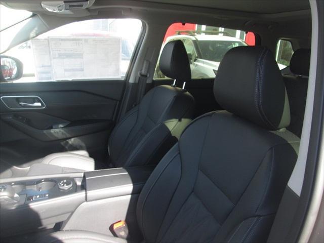 new 2025 Nissan Rogue car, priced at $42,001