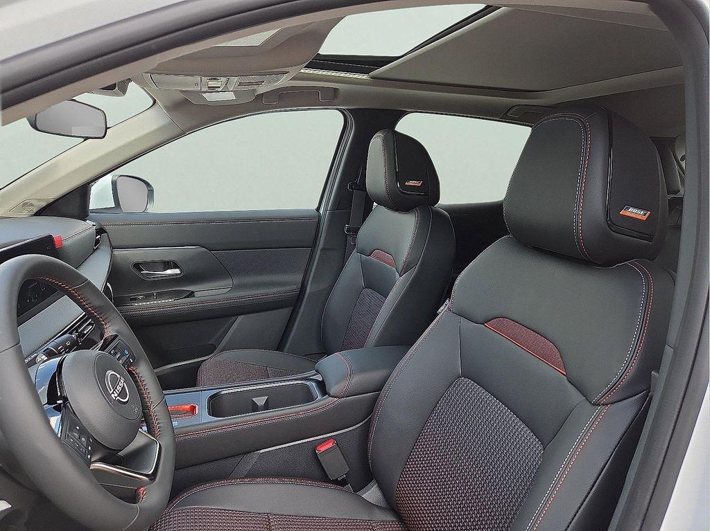 new 2025 Nissan Kicks car, priced at $29,912