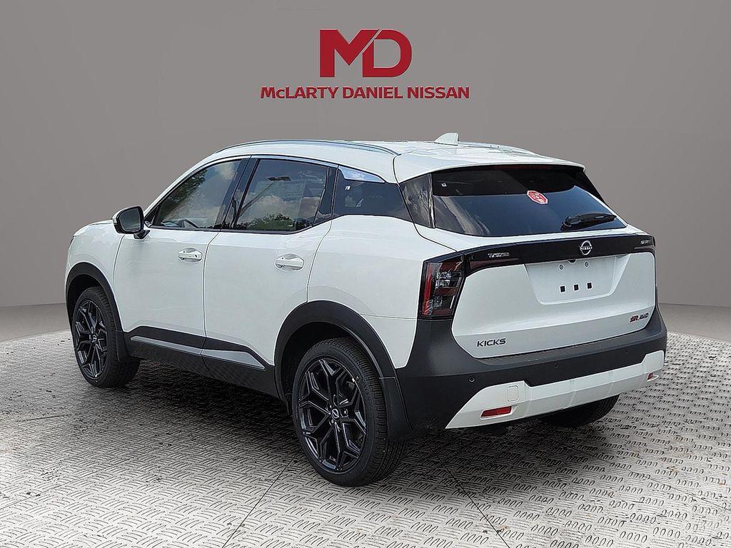 new 2025 Nissan Kicks car, priced at $29,912