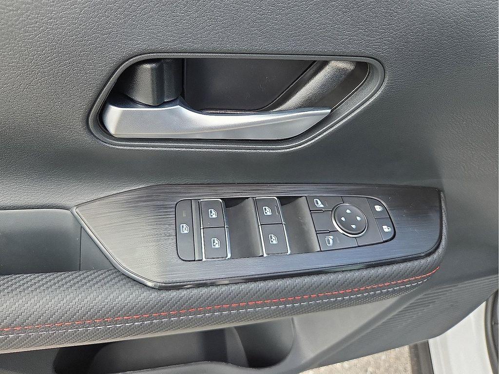 new 2025 Nissan Kicks car, priced at $29,912