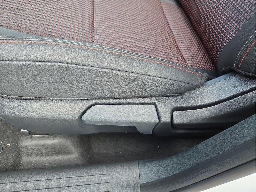 new 2025 Nissan Kicks car, priced at $29,912