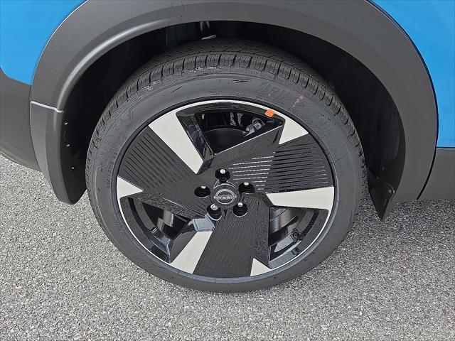 new 2025 Nissan Kicks car, priced at $31,375