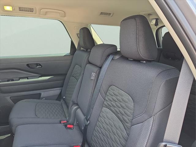 new 2025 Nissan Pathfinder car, priced at $40,231