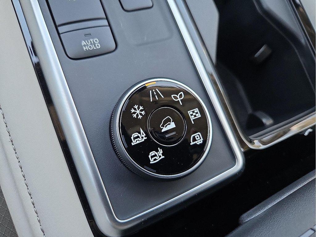 new 2025 Nissan Pathfinder car, priced at $42,040