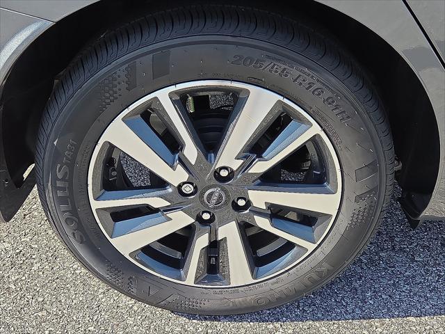 new 2025 Nissan Versa car, priced at $21,288
