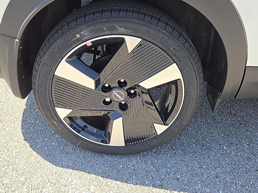 new 2025 Nissan Kicks car, priced at $27,511