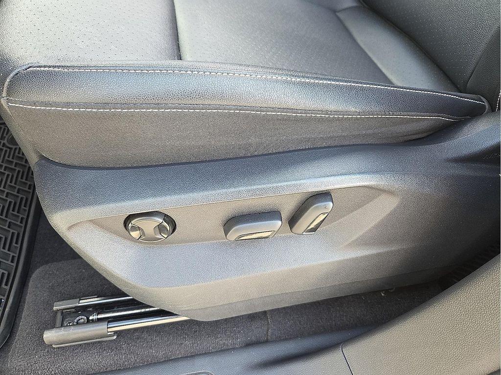 used 2020 Volkswagen Atlas Cross Sport car, priced at $23,999