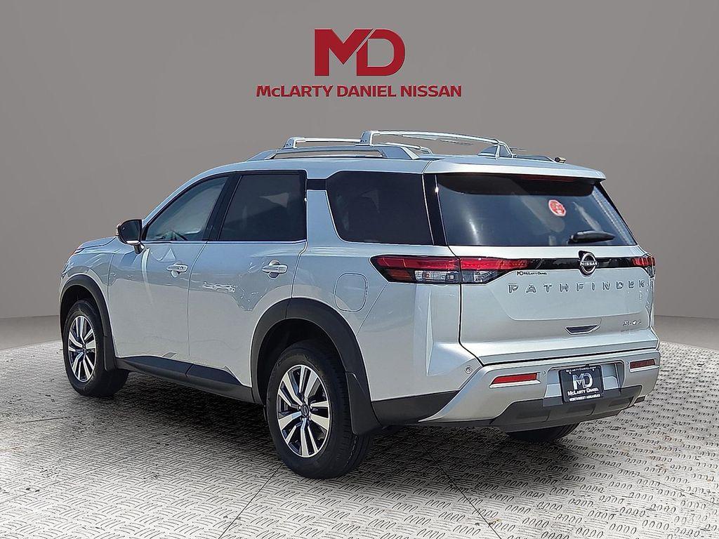 new 2025 Nissan Pathfinder car, priced at $43,825