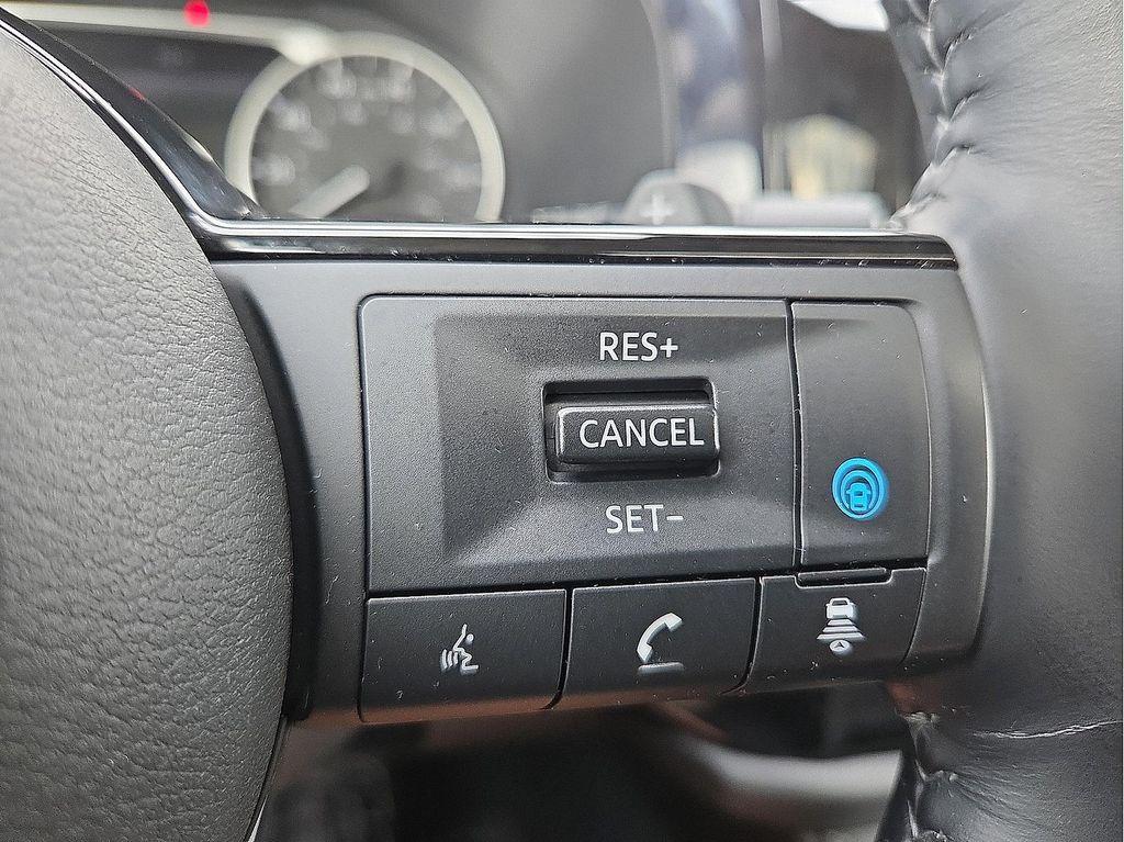 used 2022 Nissan Pathfinder car, priced at $34,359