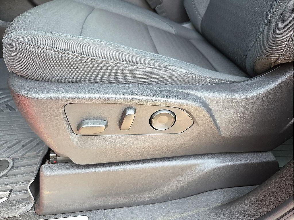 used 2024 Chevrolet Silverado 1500 car, priced at $52,318