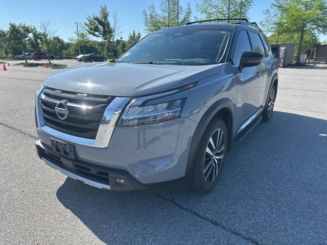 used 2023 Nissan Pathfinder car, priced at $39,899