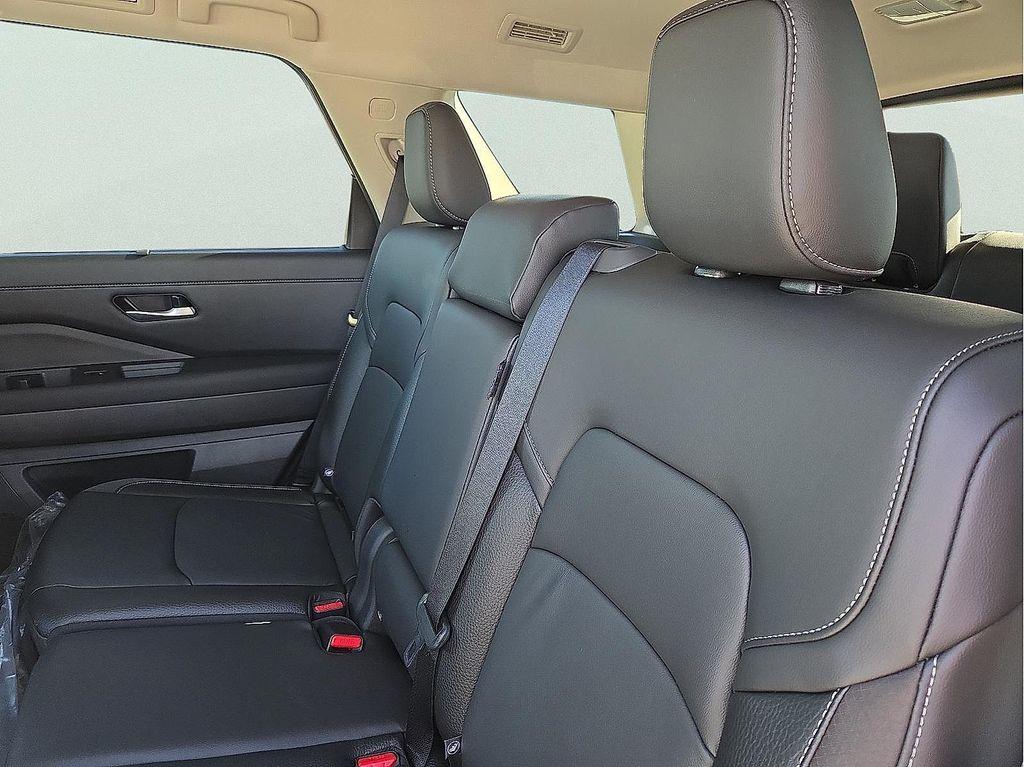 new 2025 Nissan Pathfinder car, priced at $42,500