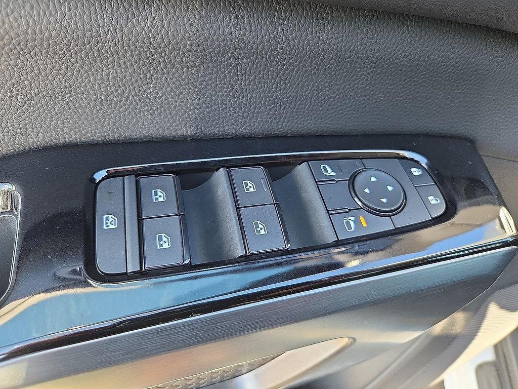 new 2025 Nissan Pathfinder car, priced at $42,500