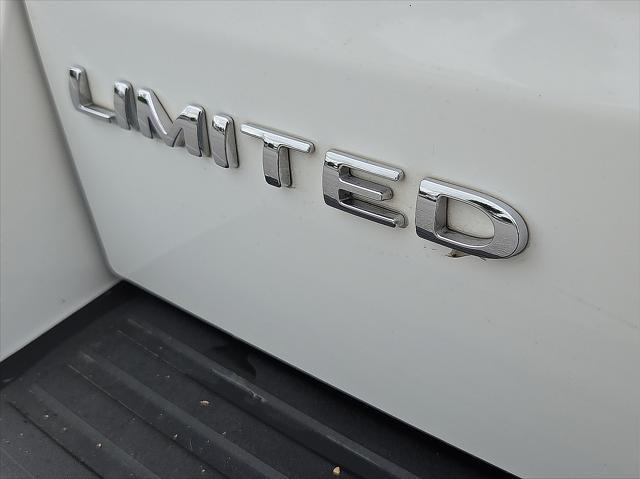 used 2024 Ford Expedition car, priced at $57,915