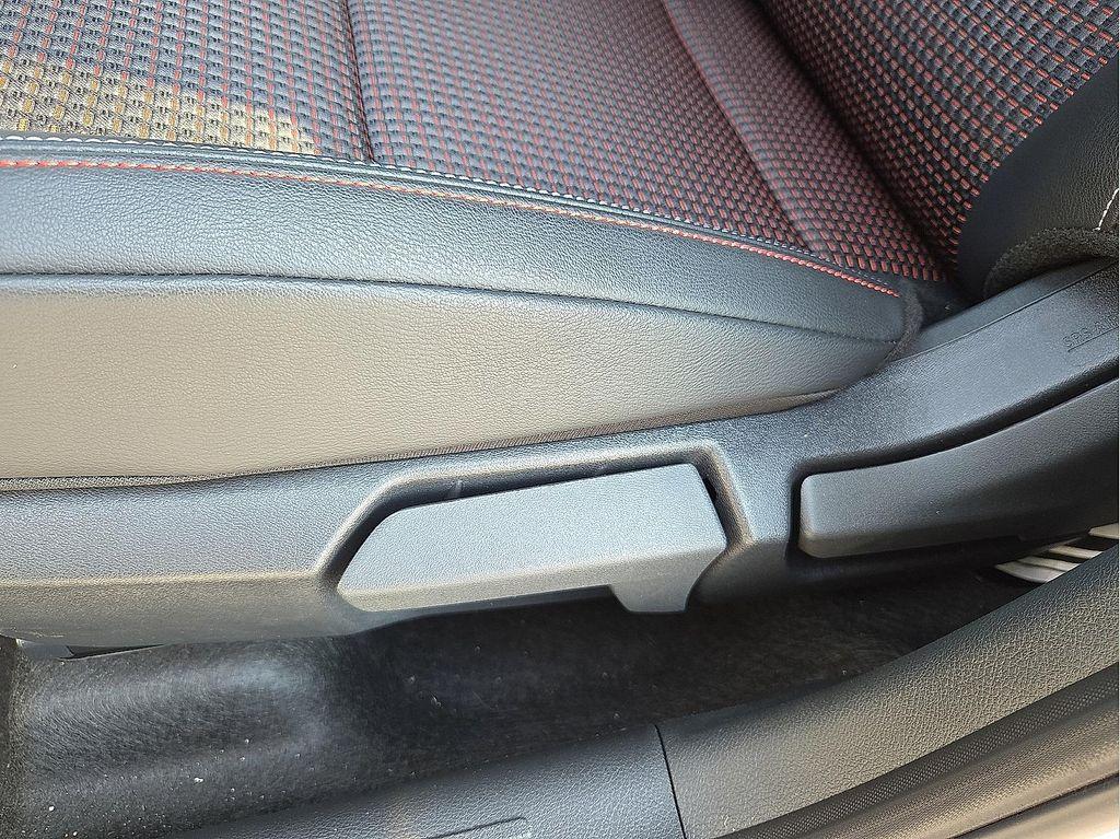 new 2025 Nissan Kicks car, priced at $27,962