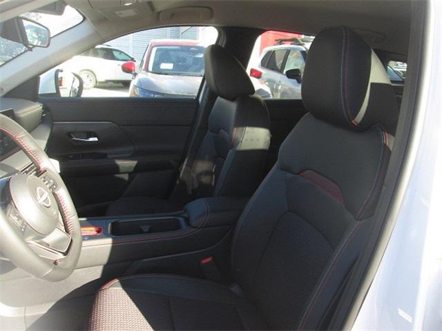 new 2025 Nissan Kicks car, priced at $29,462
