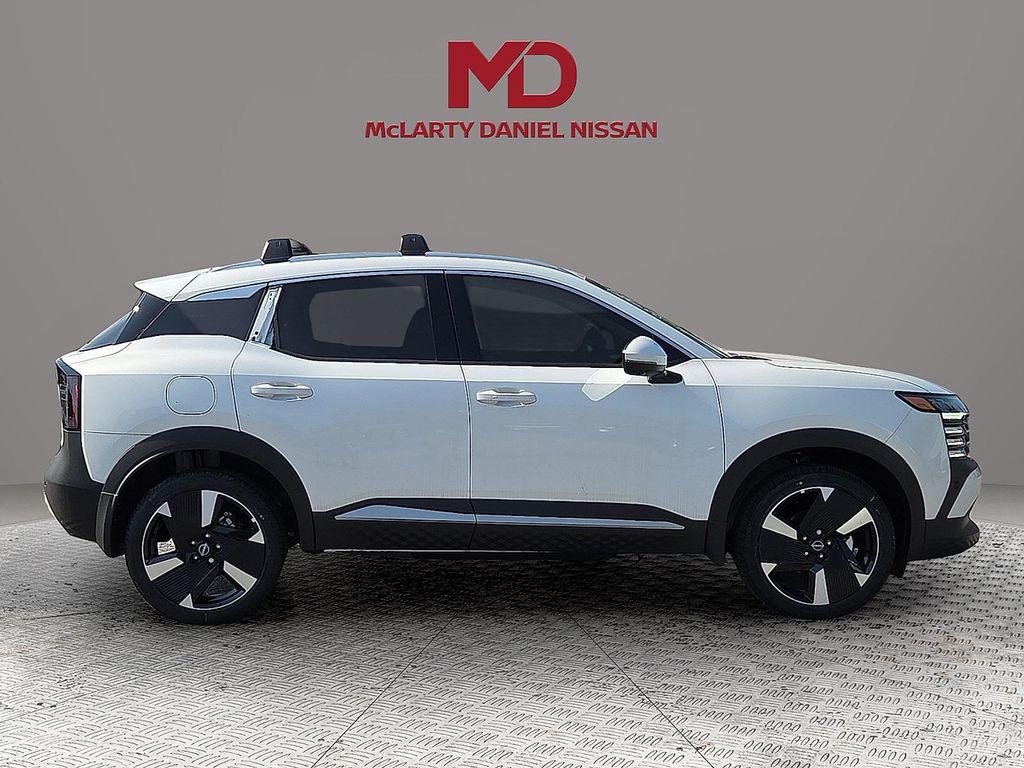 new 2025 Nissan Kicks car, priced at $27,962