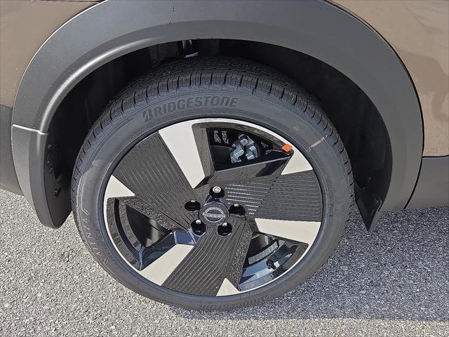 new 2025 Nissan Kicks car, priced at $32,350