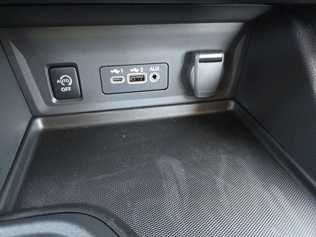 new 2025 Nissan Sentra car, priced at $28,625