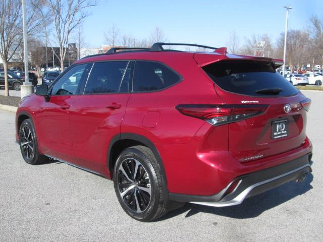 used 2022 Toyota Highlander car, priced at $36,311