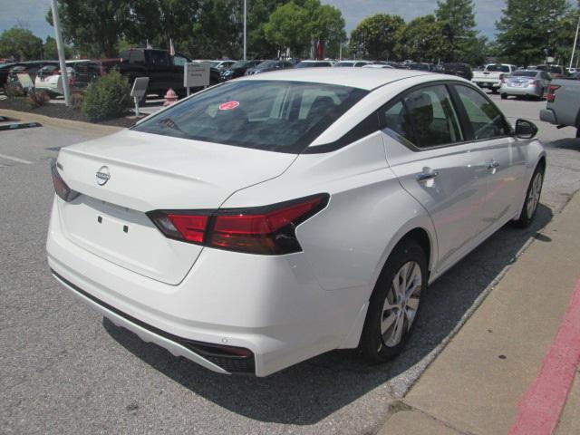 new 2024 Nissan Altima car, priced at $23,325