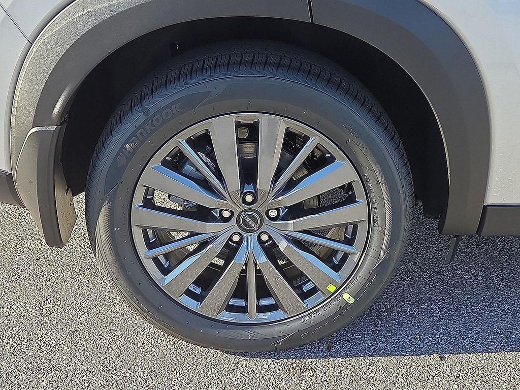 new 2025 Nissan Pathfinder car, priced at $45,300