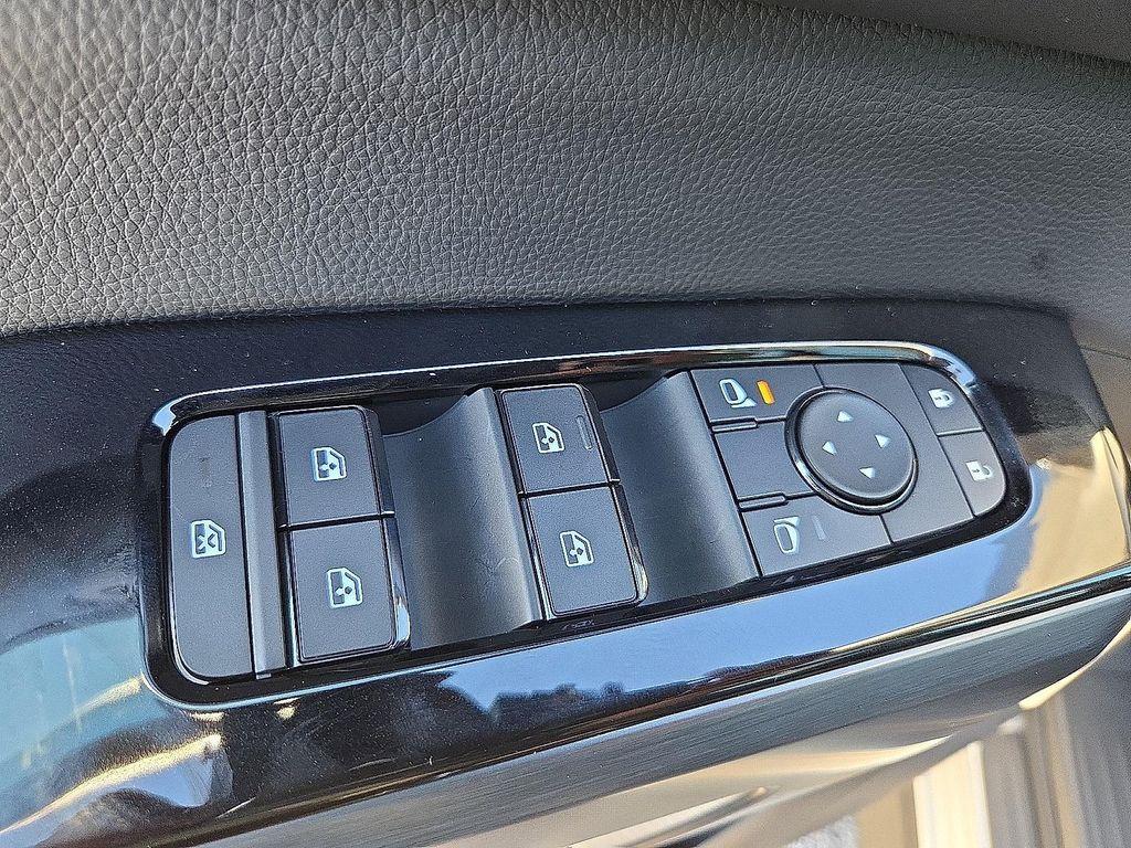 new 2025 Nissan Pathfinder car, priced at $45,300