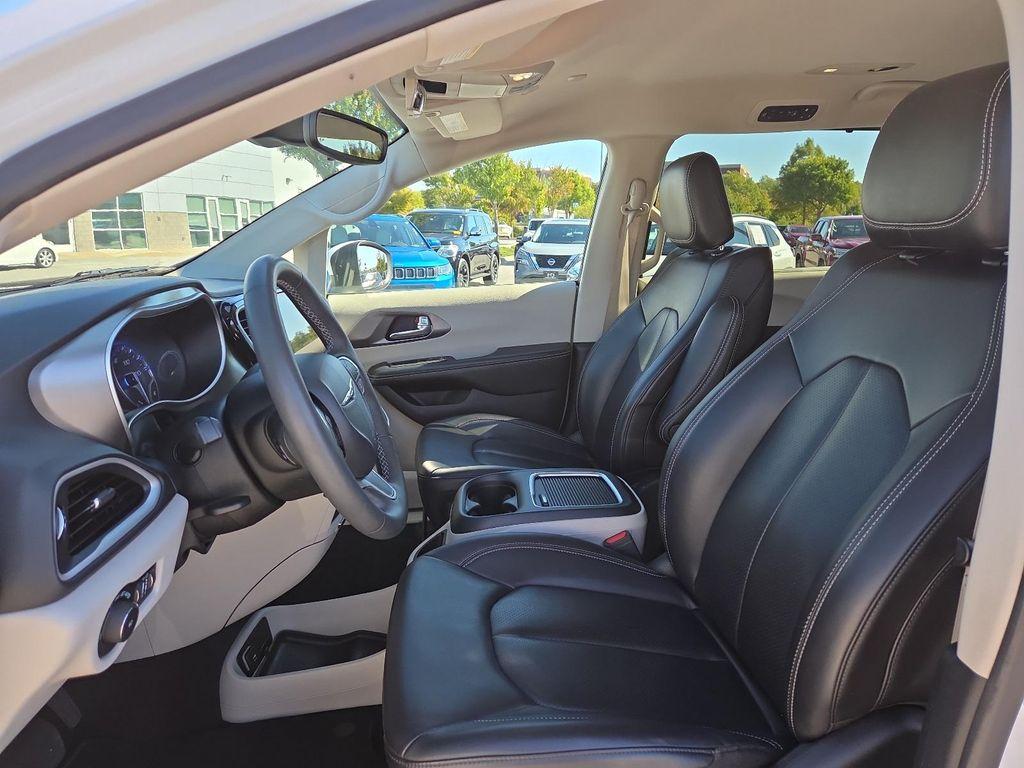 used 2023 Chrysler Pacifica car, priced at $27,989