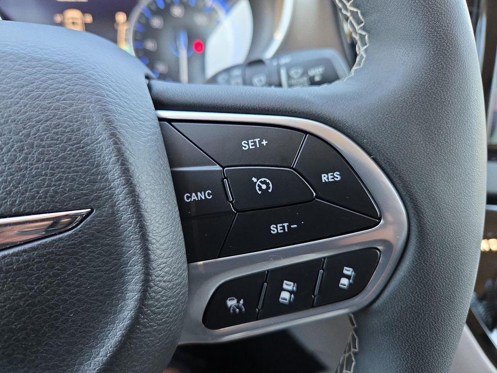 used 2023 Chrysler Pacifica car, priced at $27,989