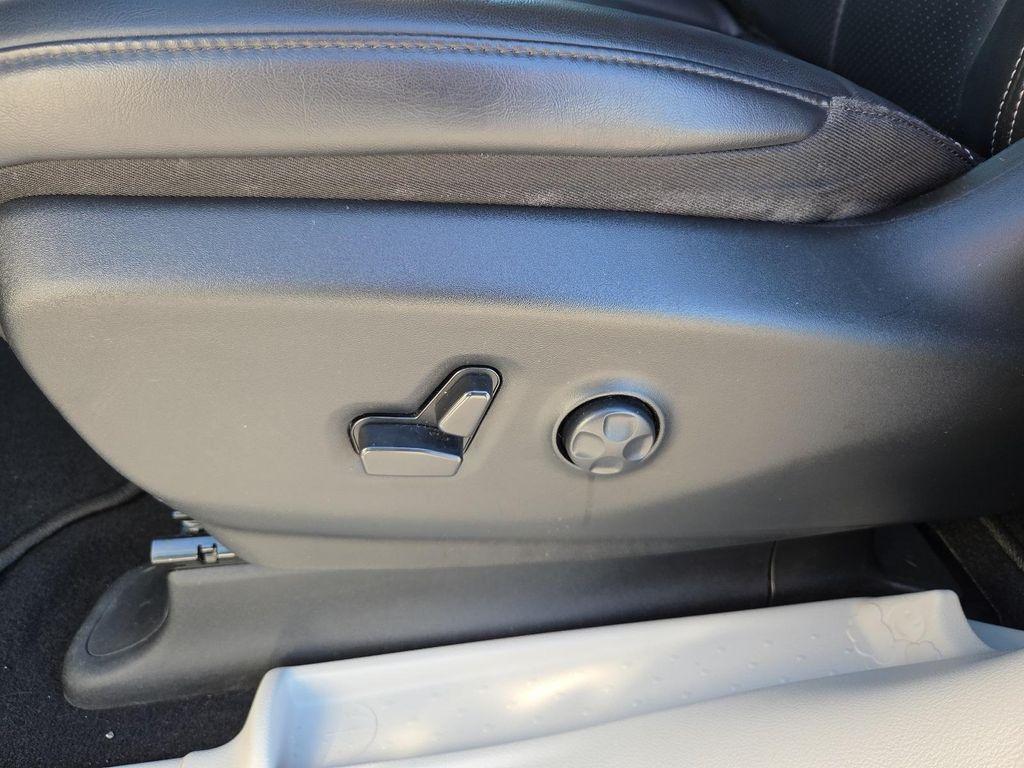 used 2023 Chrysler Pacifica car, priced at $27,989