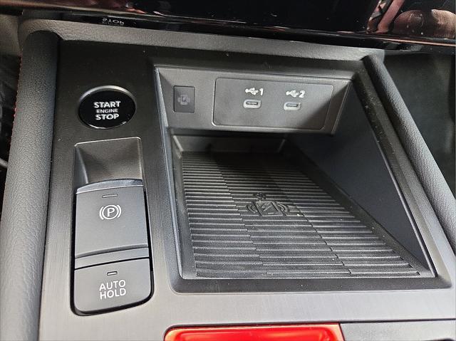 new 2025 Nissan Kicks car, priced at $30,224