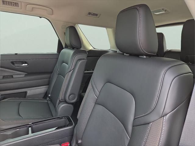 new 2025 Nissan Pathfinder car, priced at $44,555