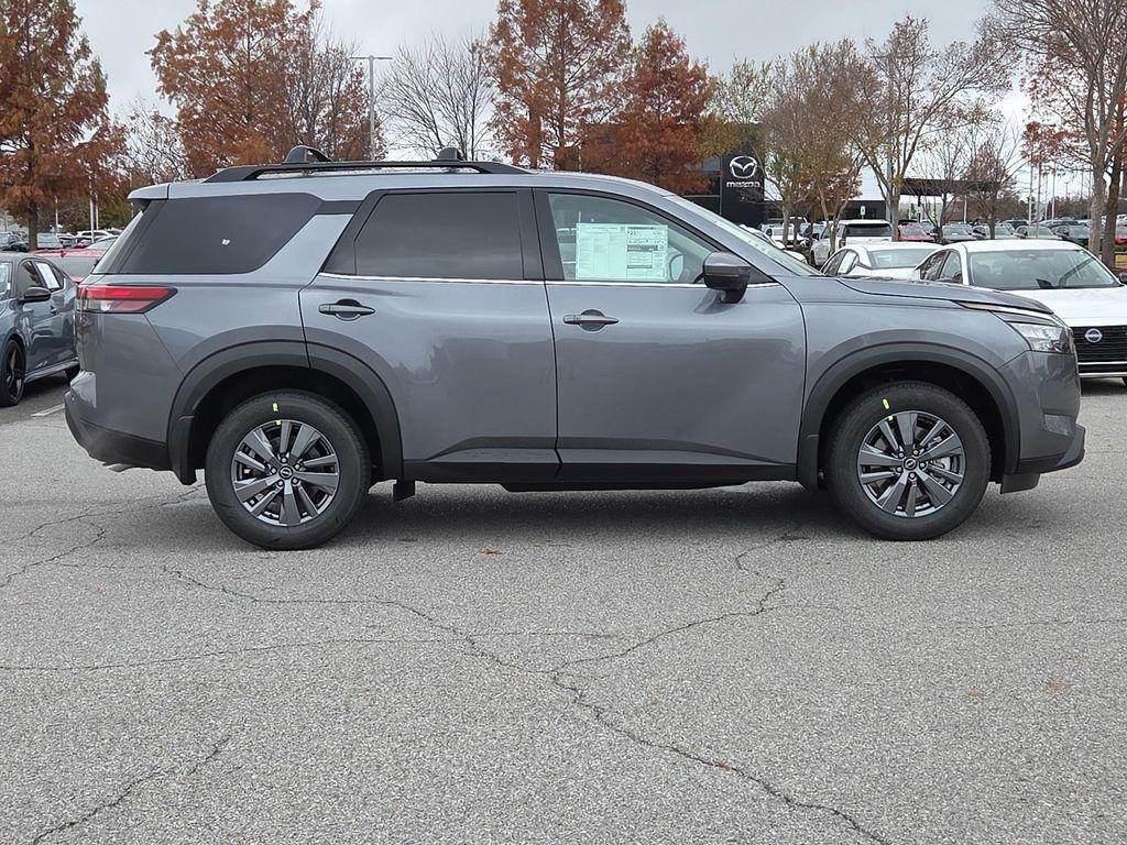 new 2025 Nissan Pathfinder car, priced at $39,260
