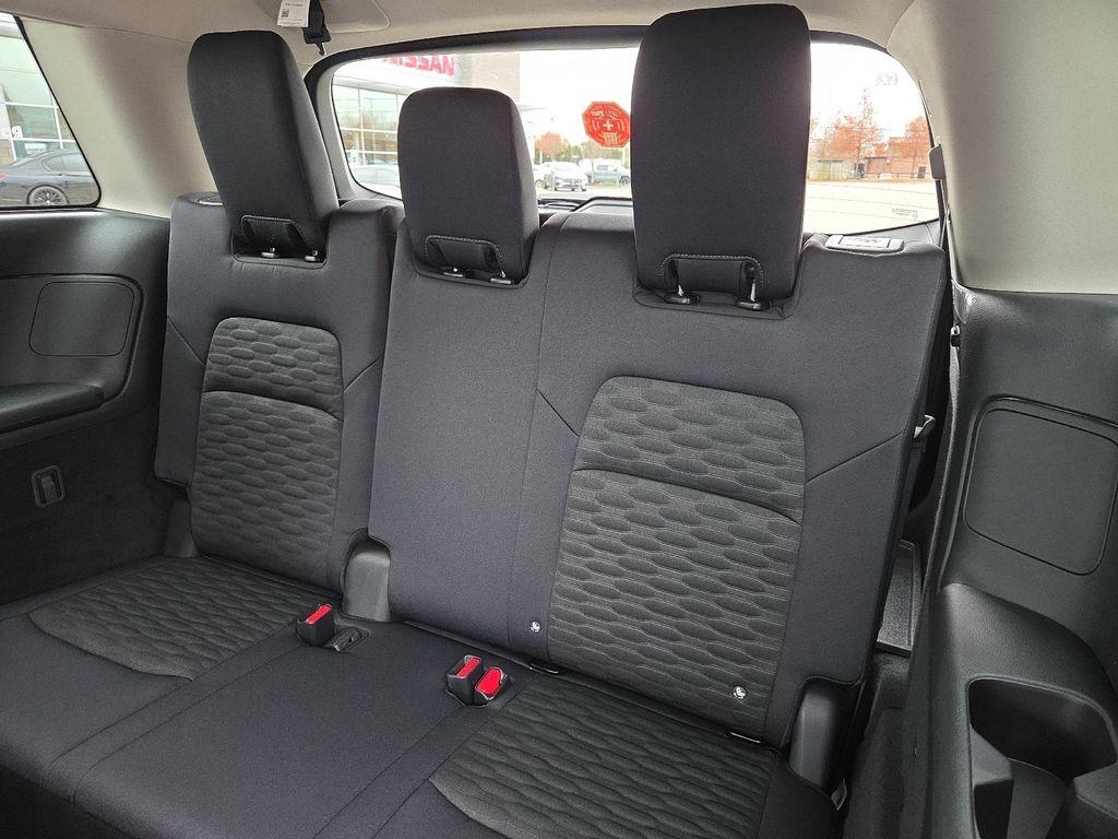 new 2025 Nissan Pathfinder car, priced at $39,260