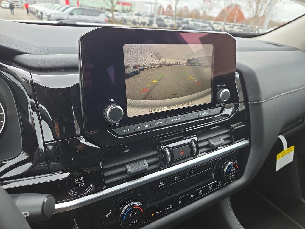 new 2025 Nissan Pathfinder car, priced at $39,260