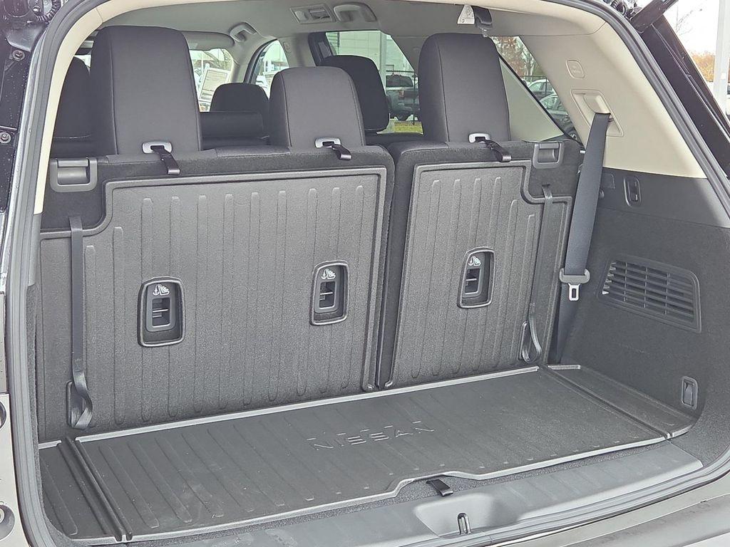 new 2025 Nissan Pathfinder car, priced at $39,260