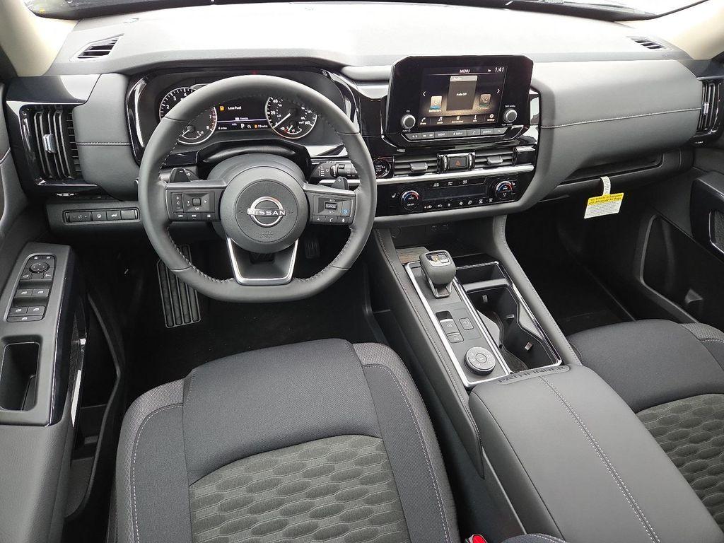 new 2025 Nissan Pathfinder car, priced at $39,260