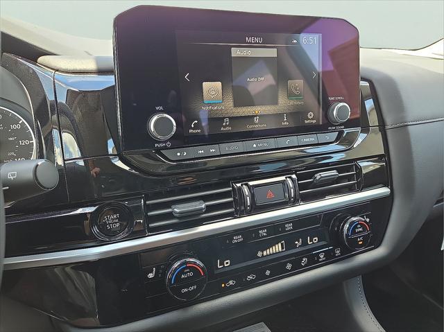 new 2025 Nissan Pathfinder car, priced at $37,282