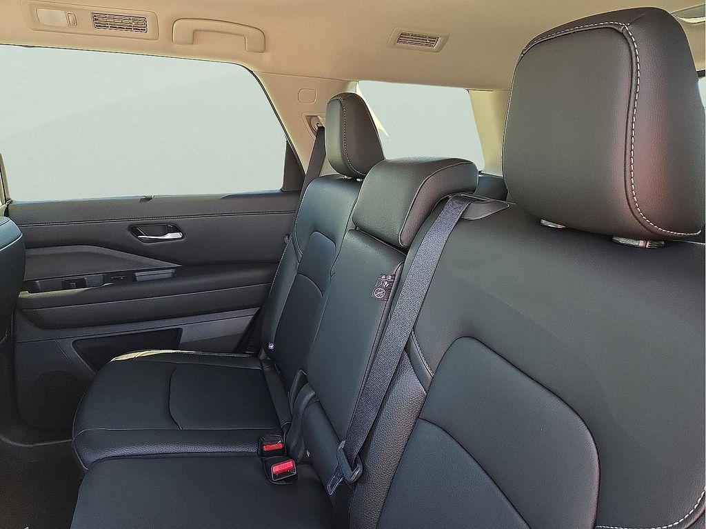 new 2025 Nissan Pathfinder car, priced at $42,425