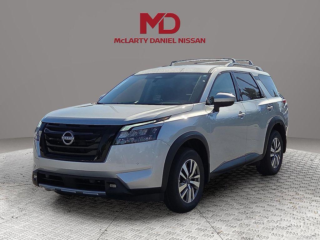 new 2025 Nissan Pathfinder car, priced at $42,425