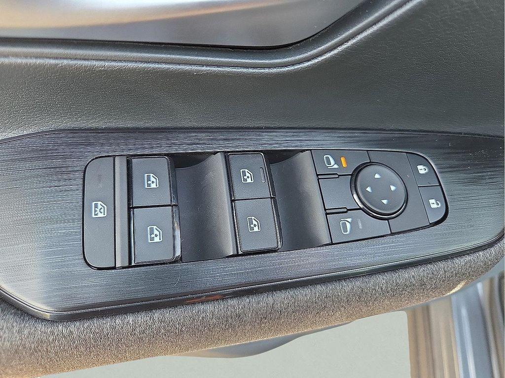 new 2026 Nissan Kicks car, priced at $27,960