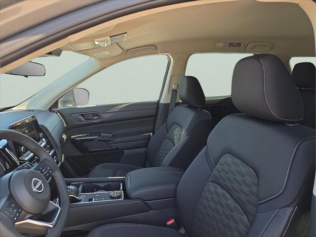 new 2025 Nissan Pathfinder car, priced at $41,145