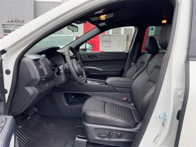 new 2025 Nissan Pathfinder car, priced at $40,353