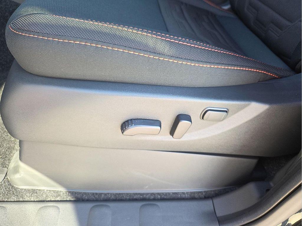 new 2025 Nissan Frontier car, priced at $39,830