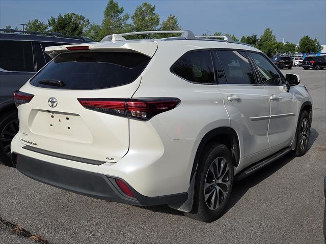 used 2021 Toyota Highlander car, priced at $35,489